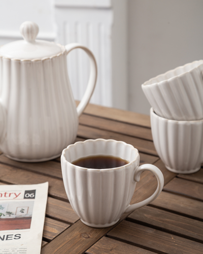 Kaffe-/Teeset: 4x Tasse Cup + 1x Kaffee-/Teekanne »Calla«
